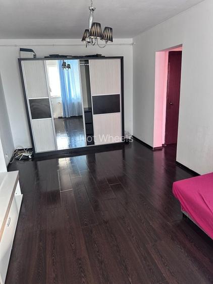 2 camere Metrou Gorjului iuliu maniu