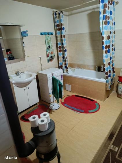 Casă cu 5 camere cu Teren 2037 Mp în Chirpăr