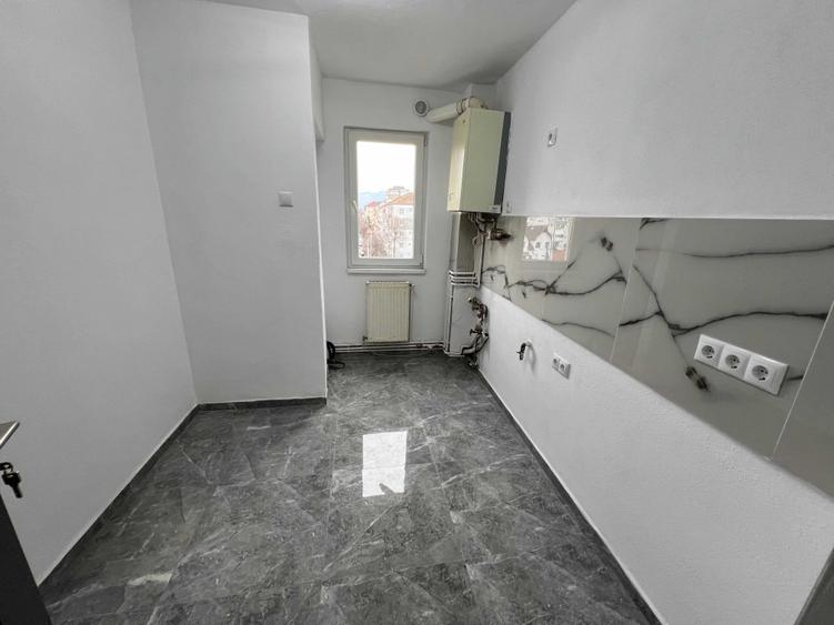 Apartament cu 2 camere semidecomandat în Mihai Viteazul