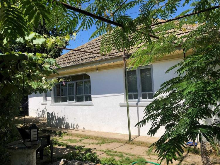 Casă cu 3 camere în Crevedia