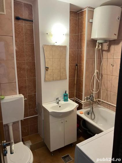 Garsonieră decomandată în Schela