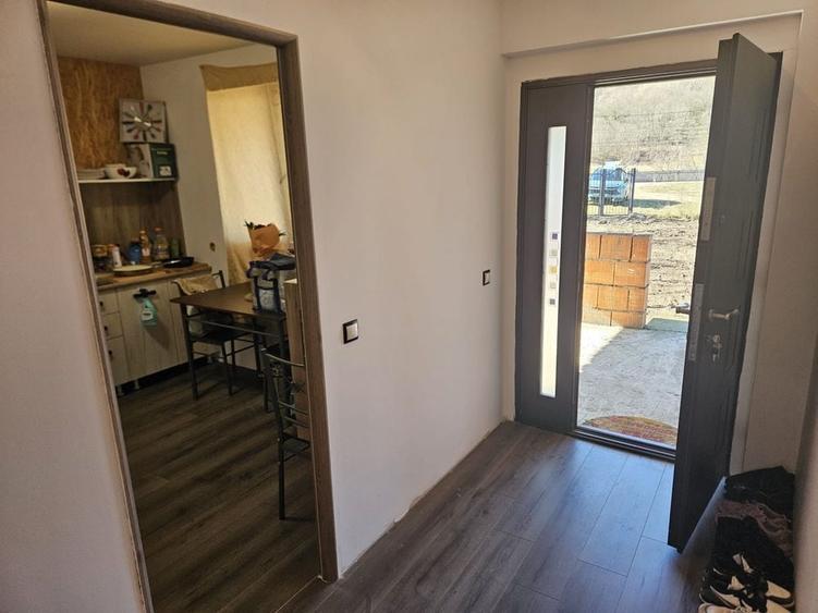 Casă cu 3 camere în Romita