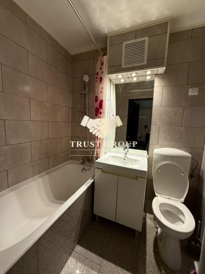 Apartament cu 3 camere decomandat în Drumul Taberei