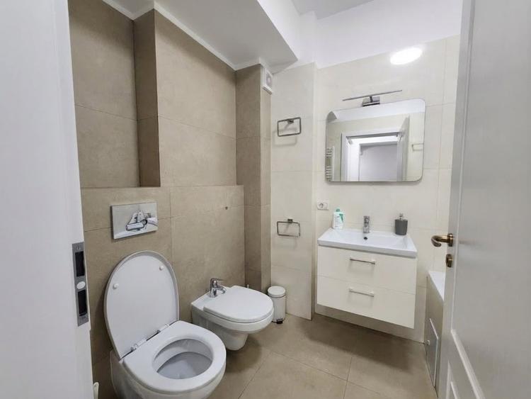Apartament cu 3 camere decomandat, mobilat în Cug