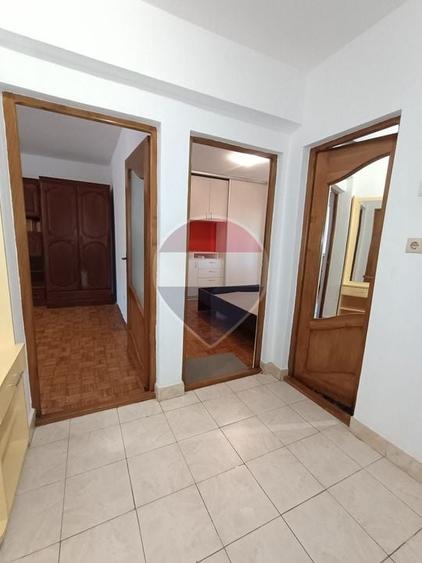 Apartament cu 2 camere decomandat, mobilat în Grigorescu