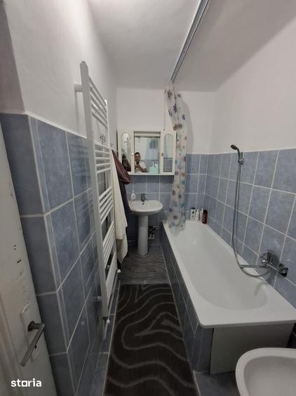 Casă cu 5 camere cu Teren 243 Mp în Brestei