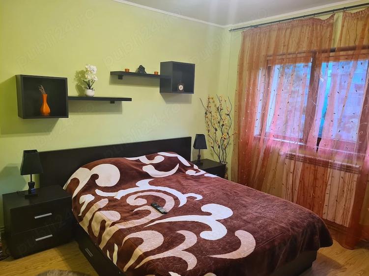 Apartament cu 3 camere decomandat în C5