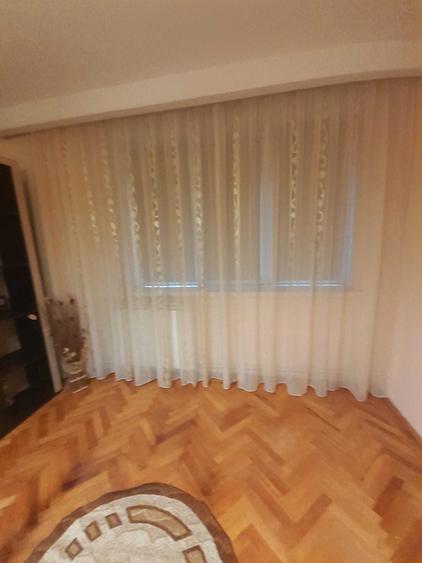 Apartament cu 2 camere semidecomandat în Crihala