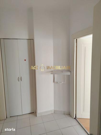 Apartament cu 6 camere, mobilat în Victoriei