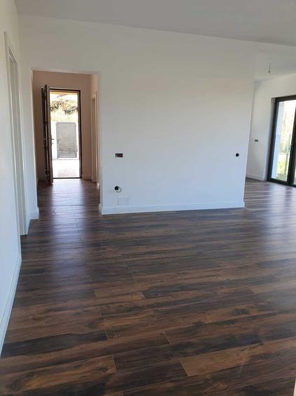 Casă cu 3 camere cu Teren 563 Mp în Chinteni