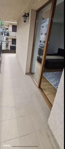 Apartament cu 3 camere semidecomandat în Florești