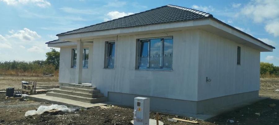 Casă cu 3 camere în Sântandrei