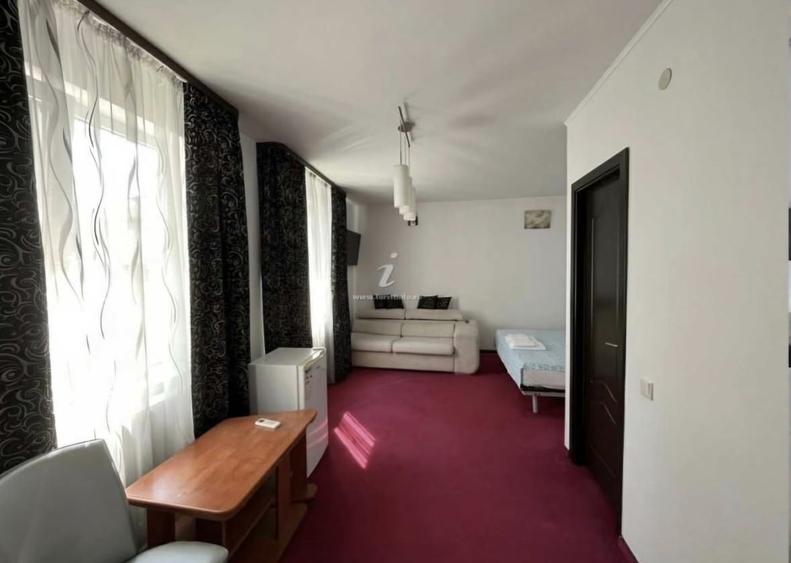 Casă individuală cu 9 camere cu Canalizare în Mamaia-Sat