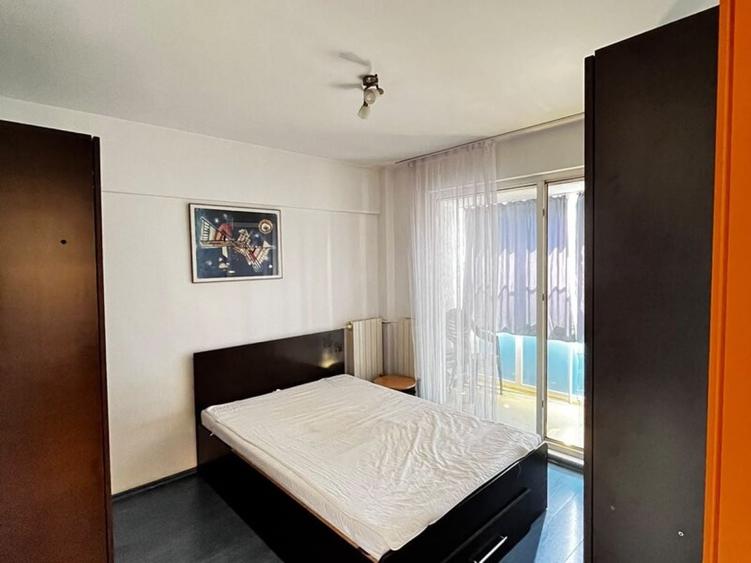 Apartament cu 2 camere semidecomandat în Calea Victoriei