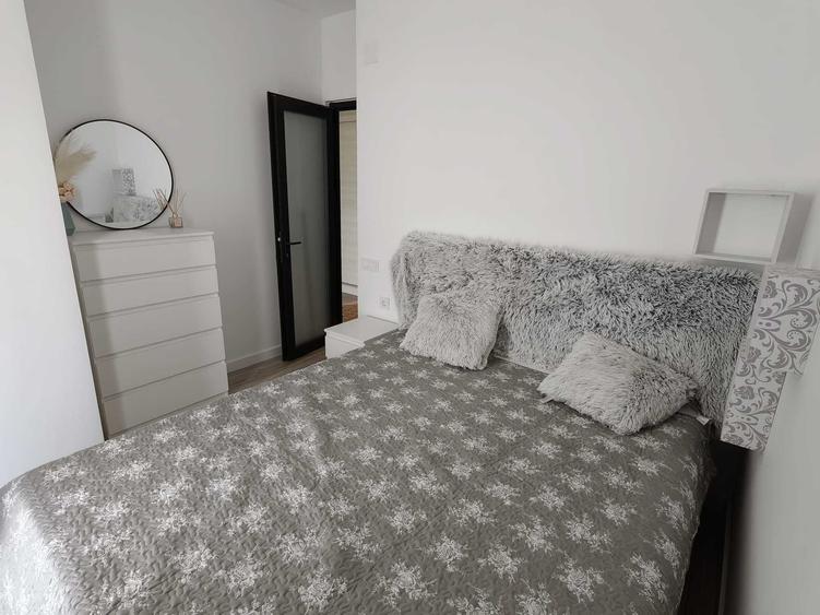 Apartament cu 2 camere decomandat în Exterior Vest