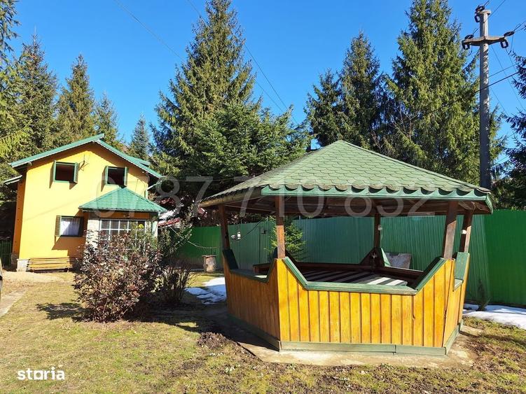 Casă cu 3 camere cu Teren 428 Mp în Măneciu