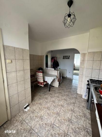Apartament cu 3 camere decomandat în Săsar