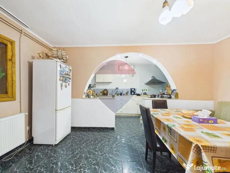 Casă cu 3 camere cu Teren 414 Mp în Central