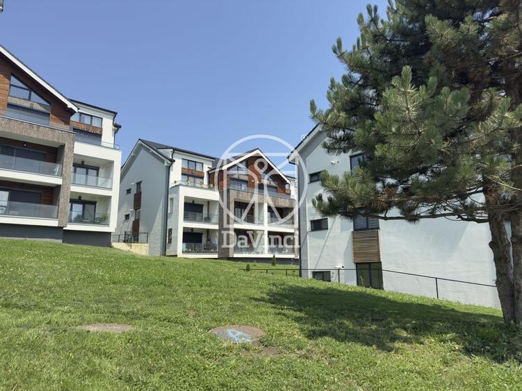 Apartament cu 3 camere semidecomandat, mobilat în Exterior Vest