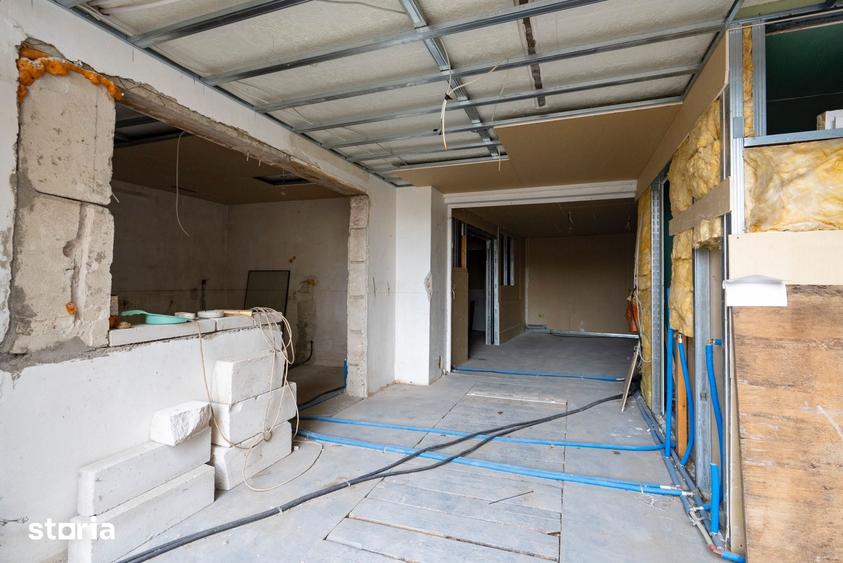 Casă cu 5 camere cu Teren 181 Mp în Rogerius