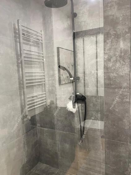 Apartament cu 2 camere semidecomandat în Soarelui