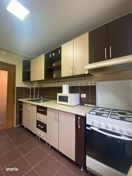 Apartament cu 2 camere semidecomandat, mobilat în Craiovei