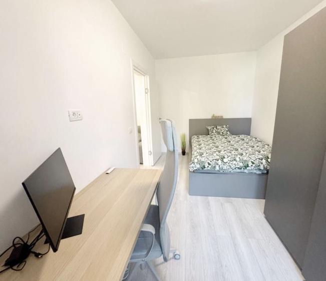 Apartament cu 2 camere semidecomandat în Eroii Revoluției