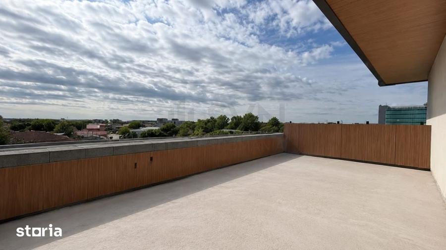 Apartament cu 7 camere în Central