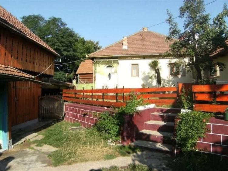Casă cu 4 camere în Asău