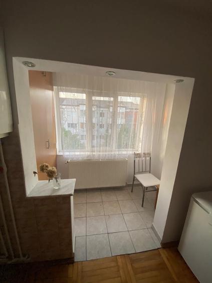 Apartament cu 2 camere decomandat în Exterior Vest