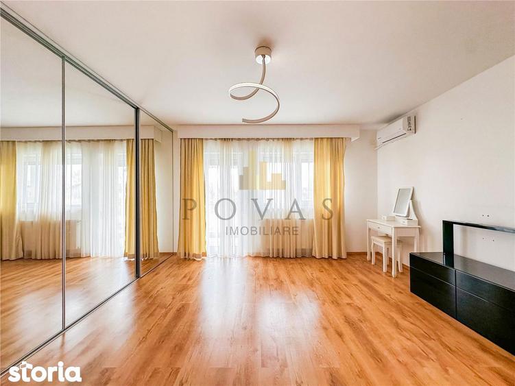 Casă cu 6 camere semidecomandat cu Teren 390 Mp în Tunari