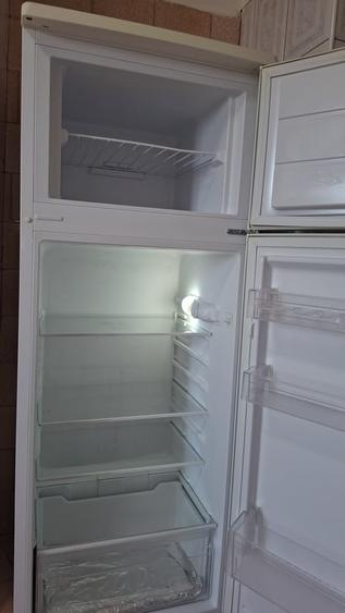 Apartament cu 3 camere decomandat în Crângași