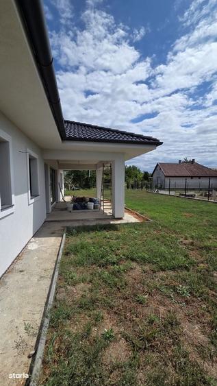 Casă cu 3 camere în Viile Satu Mare
