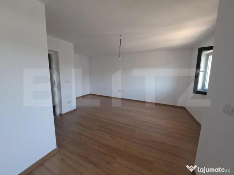Casă cu 4 camere cu Teren 250 Mp în Leamna de Jos
