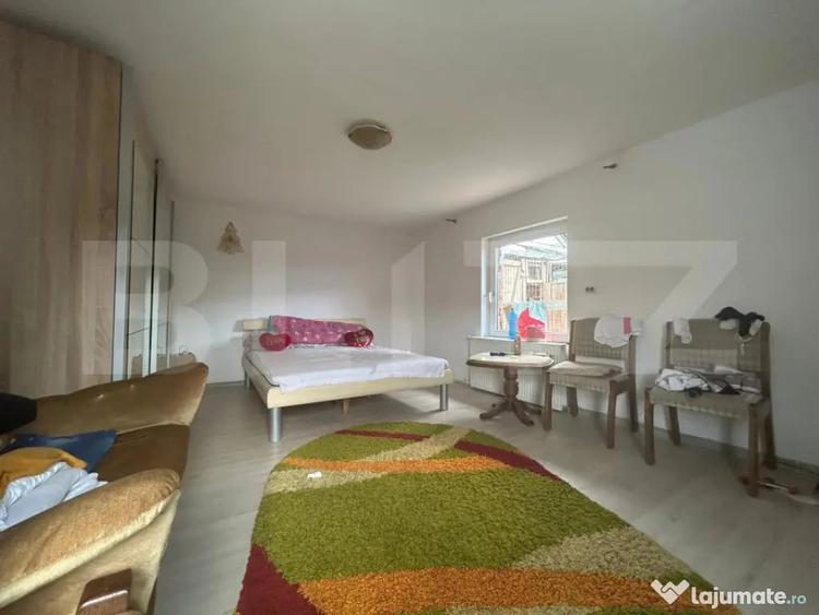 Casă cu 4 camere cu Teren 100 Mp în Central