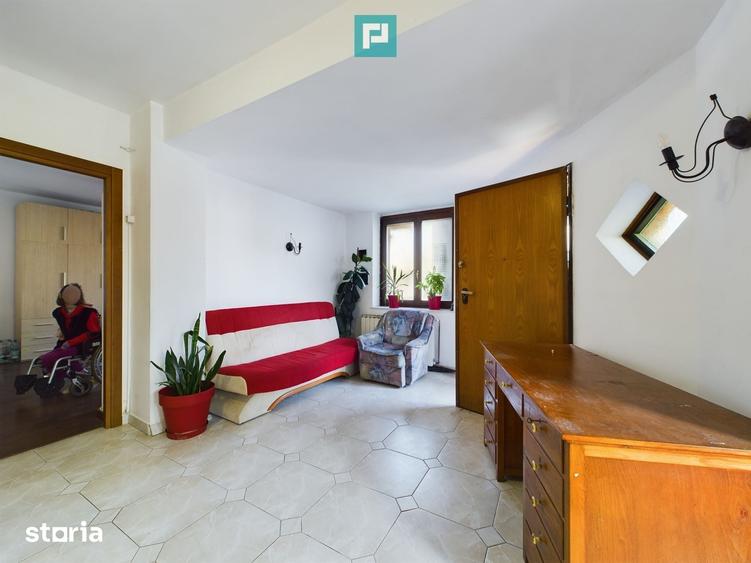 Casă cu 5 camere cu Teren 487 Mp în Mehala