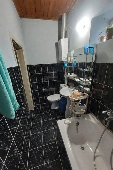 Casă cu 3 camere cu Teren 1440 Mp în Rontău