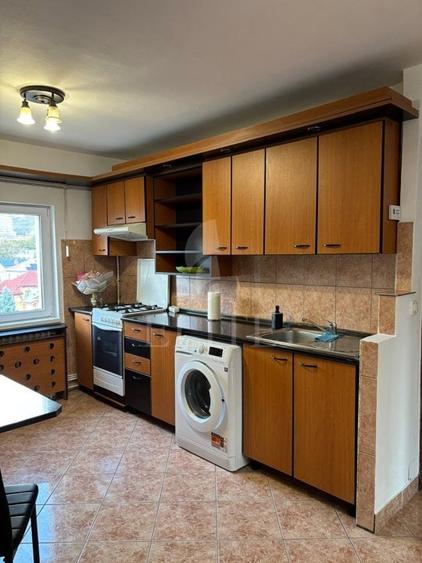 Apartament cu 3 camere decomandat, mobilat în Grigorescu