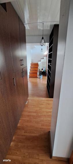 Apartament cu 4 camere în Contactoare