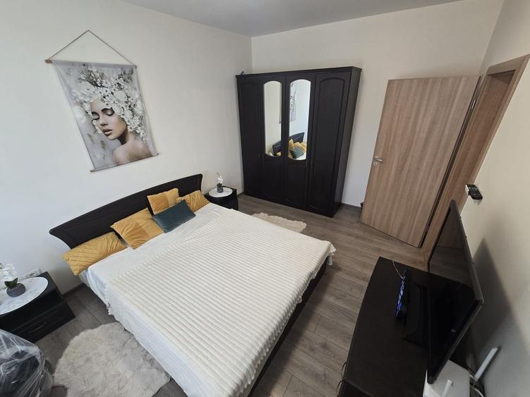 Apartament cu 2 camere decomandat, mobilat în Girocului