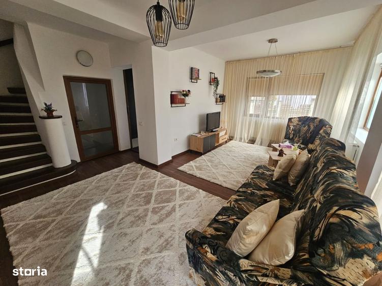 Casă cu 3 camere în Curtea de Argeș