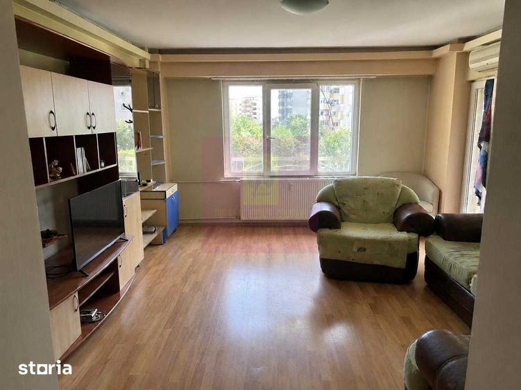 Apartament cu 3 camere în Vitan