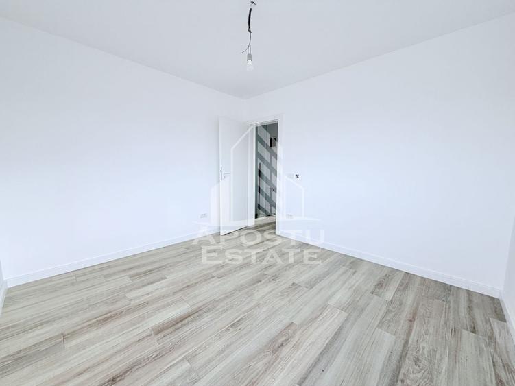 Duplex cu 4 camere cu Canalizare în Mehala