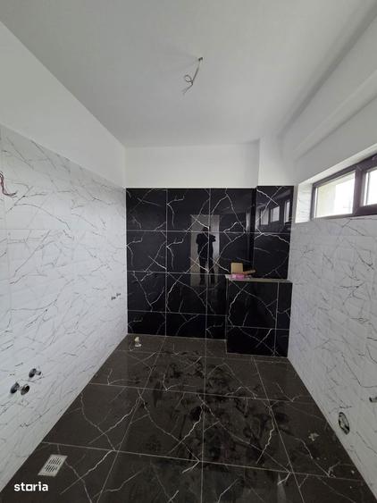 Casă cu 5 camere cu Teren 280 Mp în Mogoșoaia
