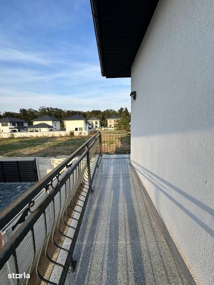 Casă cu 4 camere cu Teren 250 Mp în Central