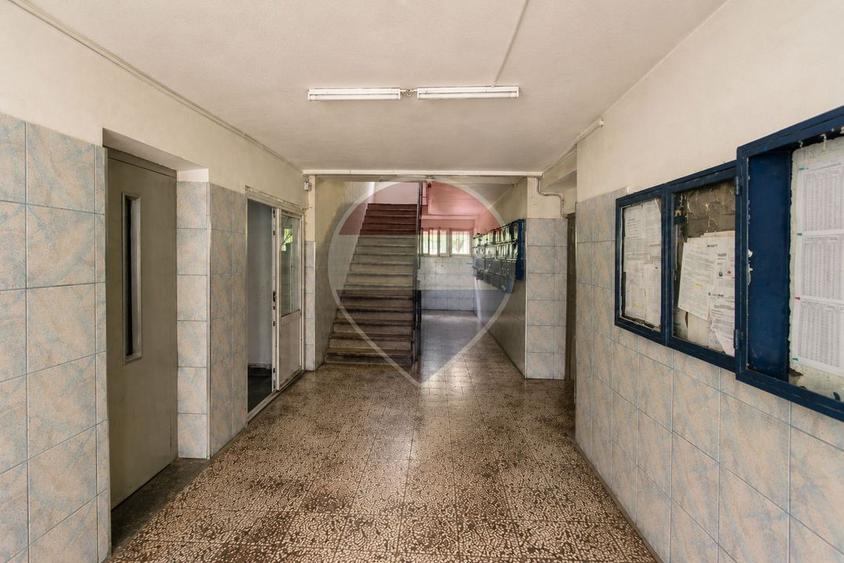 Garsonieră decomandată în Costin Georgian