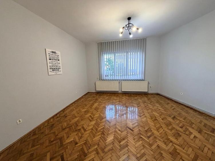 Apartament cu 2 camere semidecomandat, mobilat în Baciu