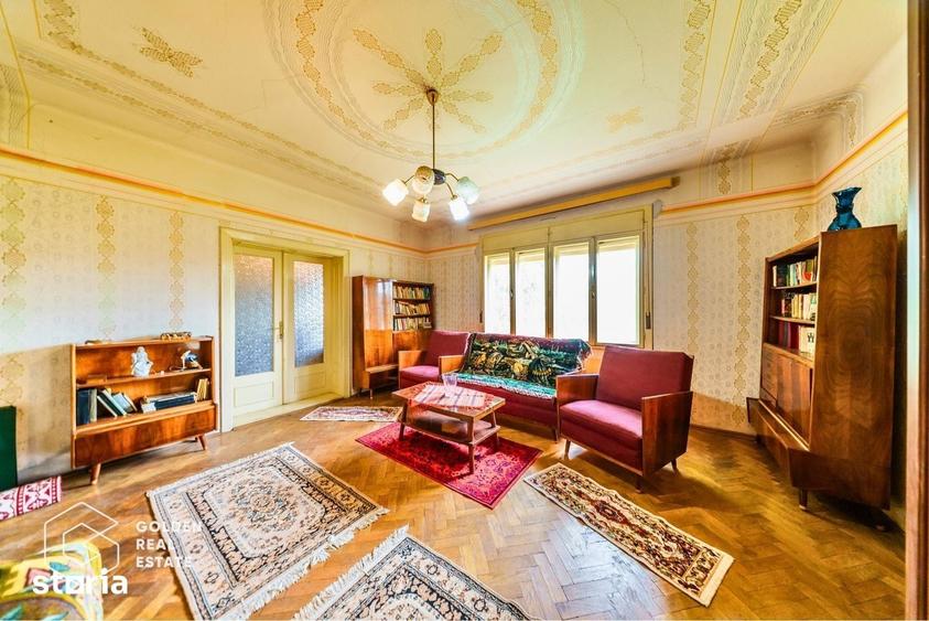 Casă cu 5 camere cu Teren 2880 Mp în Zimandu Nou