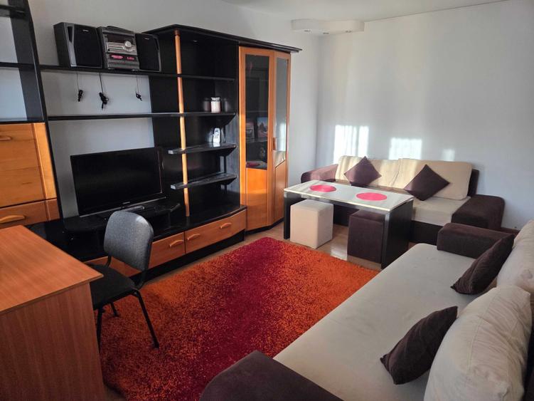 Apartament cu 2 camere decomandat în Sud