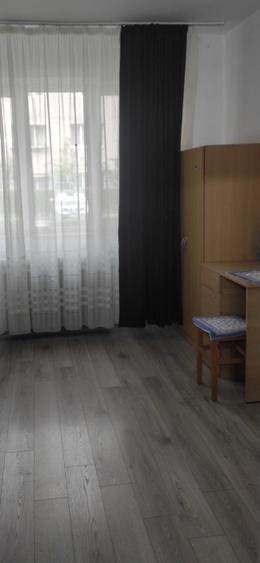 Apartament cu 2 camere semidecomandat în Tractorul